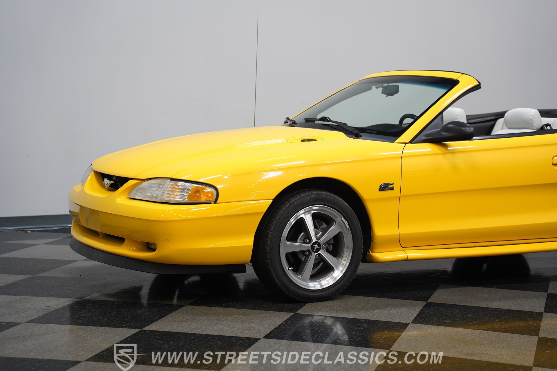 Used 1995 Ford Mustang GT RWD image 19
