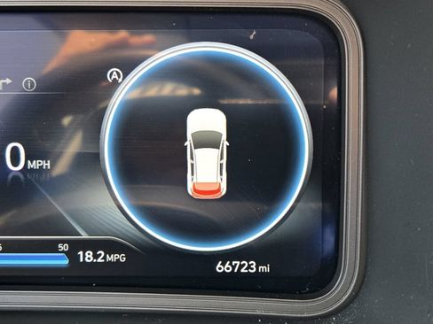 Used 2023 Hyundai Kona Limited AWD/4WD image 26