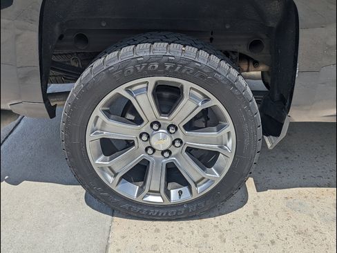 Used 2018 Chevrolet Silverado 1500 High Country AWD/4WD image 18