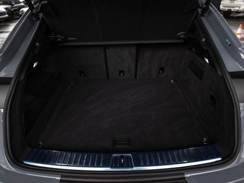 Certified 2025 Porsche Cayenne Coupe image 35