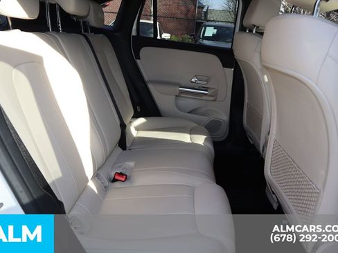 Used 2025 Mercedes-Benz GLA 250 4MATIC image 24