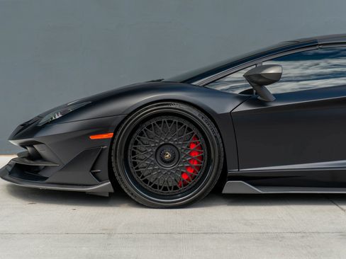 Used 2020 Lamborghini Aventador SVJ AWD/4WD image 21