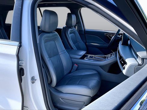 Used 2020 Lincoln Aviator Reserve w/ Equipment Group 201A RWD image 8