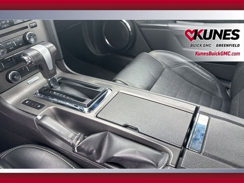 Used 2010 Ford Mustang Coupe RWD image 27