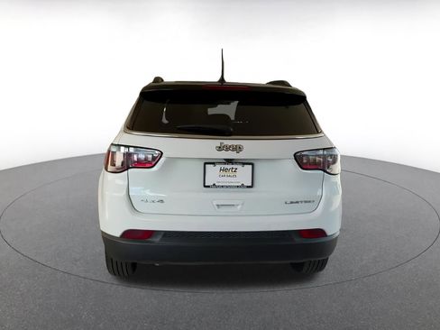 Used 2025 Jeep Compass Limited image 12