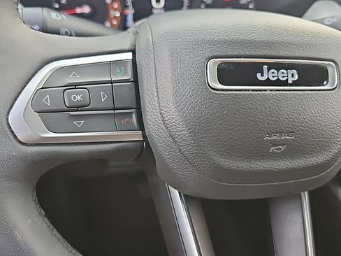 Used 2025 Jeep Compass Limited AWD/4WD image 20