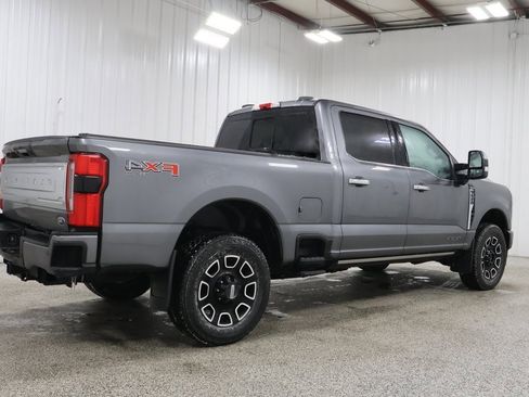 Used 2024 Ford F250 Platinum image 5