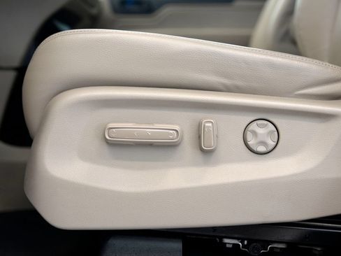 Used 2023 Honda Odyssey EX-L image 16