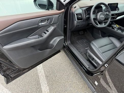 Used 2023 Nissan Rogue SL AWD/4WD image 15
