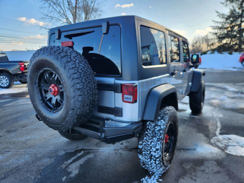 Used 2017 Jeep Wrangler Unlimited Sport image 13