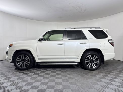 Used 2016 Toyota 4Runner Limited image 2