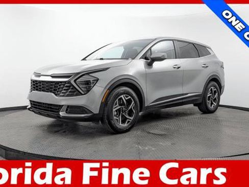 Used 2024 Kia Sportage LX FWD image 1