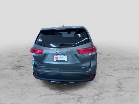 Certified 2019 Toyota Highlander Plus image 9