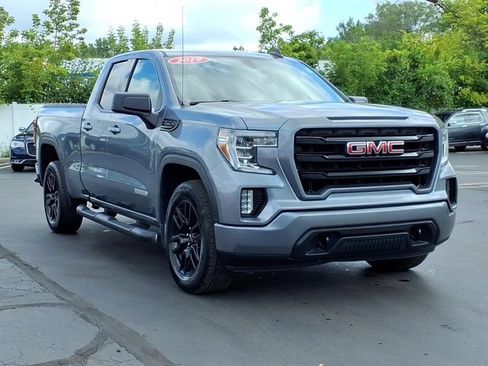 Used 2019 GMC Sierra 1500 Elevation w/ Elevation Value Package AWD/4WD image 3