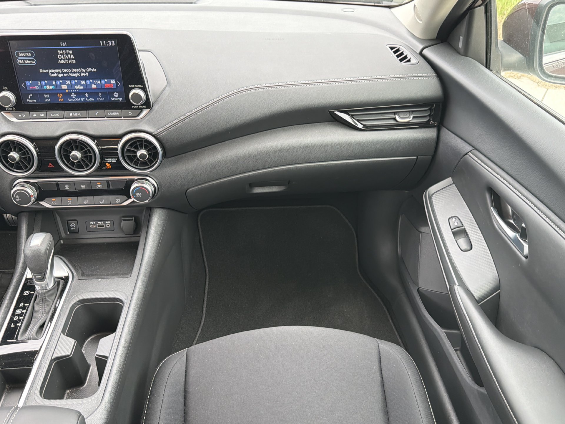 Used 2025 Nissan Sentra SV w/ Trunk Package FWD image 16