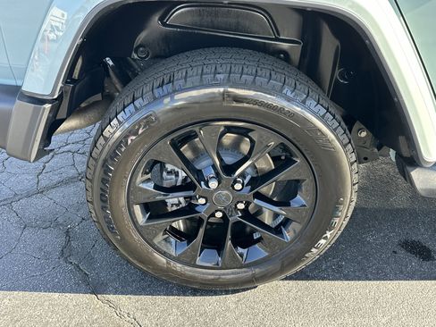 Used 2024 Jeep Wrangler Sahara w/ Technology Group image 20