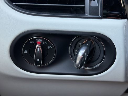 New 2026 Porsche Macan image 31