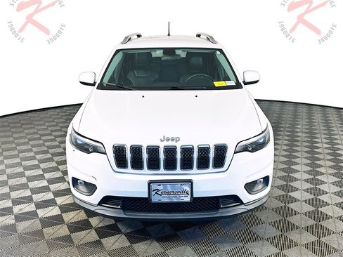 Used 2020 Jeep Cherokee Latitude Plus image 2