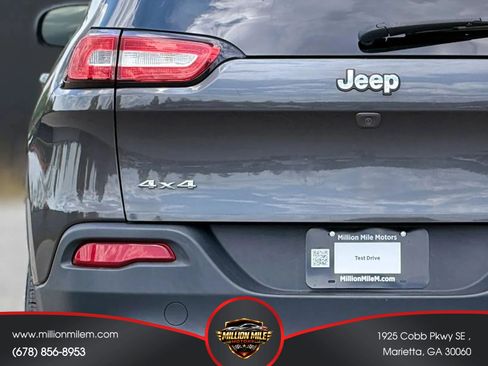 Used 2016 Jeep Cherokee Limited AWD/4WD image 13