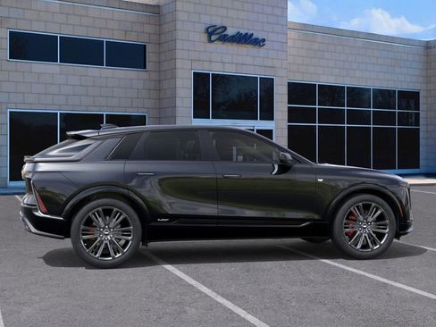 New 2026 Cadillac Lyriq V image 5