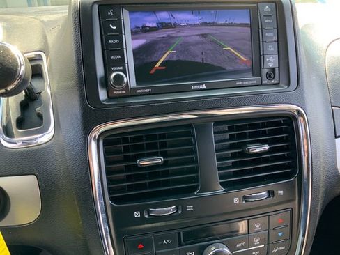 Used 2019 Dodge Grand Caravan GT image 24