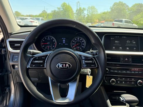 Used 2020 Kia Optima LX FWD image 17
