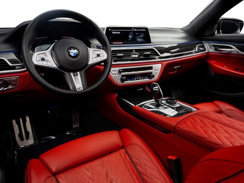 Used 2021 BMW 750i xDrive w/ Executive Package AWD/4WD image 41