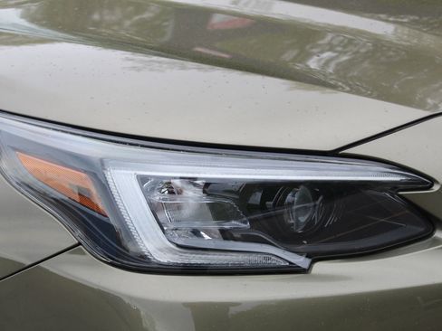 Used 2020 Subaru Outback Premium AWD/4WD image 34