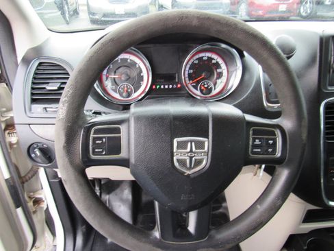 Used 2011 Dodge Grand Caravan image 15