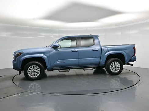Used 2026 Toyota Tacoma SR5 AWD/4WD image 25
