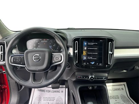 Used 2022 Volvo XC40 T5 Momentum AWD/4WD image 25
