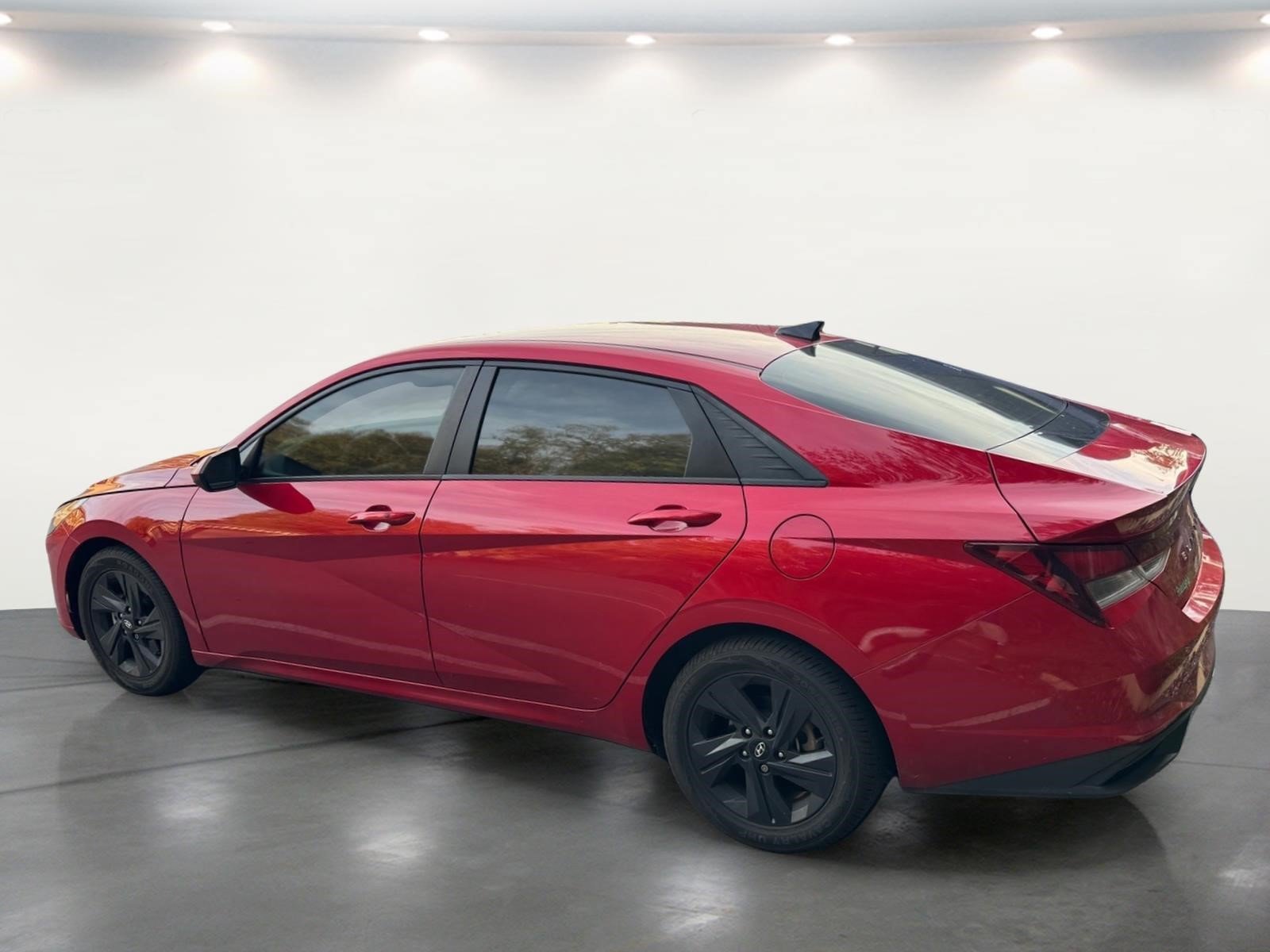 Used 2023 Hyundai Elantra SEL w/ Cargo Package FWD image 14