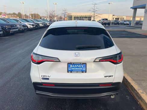 New 2026 Honda HR-V Sport image 4