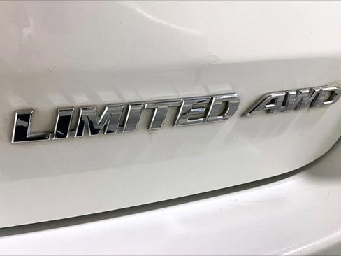 Used 2019 Toyota Highlander Limited Platinum image 8