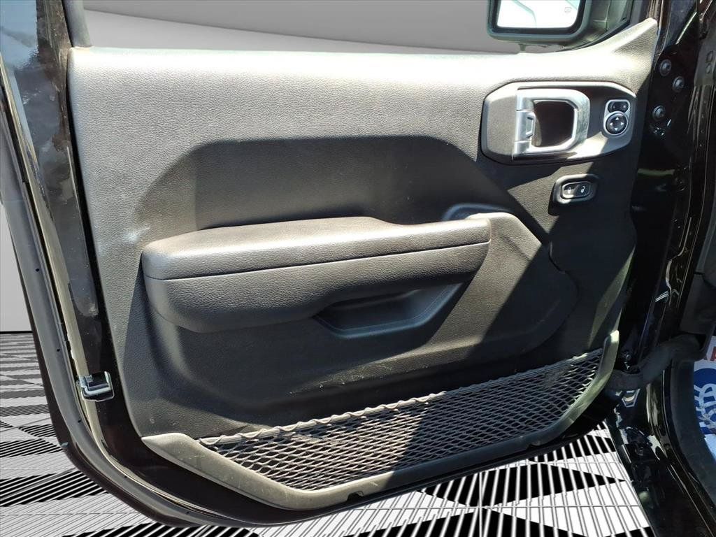 Certified 2023 Jeep Gladiator Sport AWD/4WD image 18