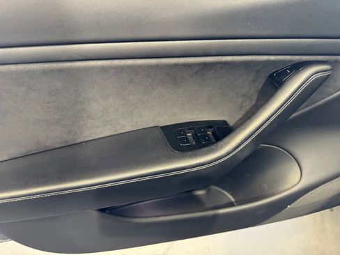 Used 2017 Tesla Model 3 Long Range image 11