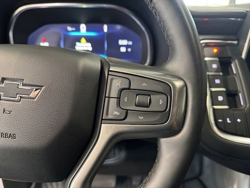 Used 2023 Chevrolet Tahoe Z71 w/ Luxury Package AWD/4WD image 22