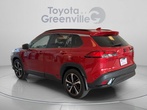 Used 2024 Toyota Corolla Cross AWD Hybrid w/ Convenience Package image 4