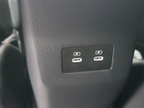 Certified 2025 Nissan Kicks SR image 26