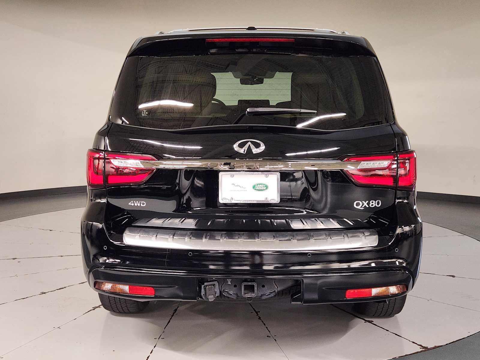Used 2023 INFINITI QX80 Premium Select w/ Cargo Package AWD/4WD image 10