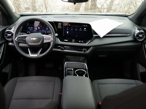 Used 2025 Chevrolet Equinox LT image 20