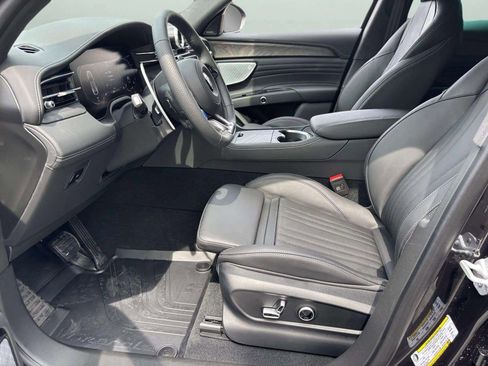 New 2025 Maserati Grecale Modena image 26