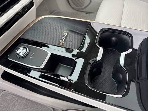 New 2026 Buick Enclave Avenir w/ Super Cruise Package AWD/4WD image 18