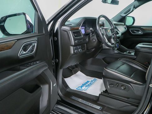 Used 2021 Chevrolet Tahoe Premier AWD/4WD image 3