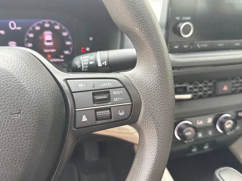 Certified 2025 Honda Accord SE image 30