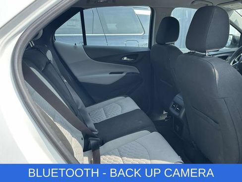 Certified 2018 Chevrolet Equinox LS FWD image 3