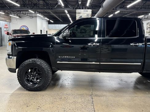 Used 2017 Chevrolet Silverado 1500 LTZ AWD/4WD image 5