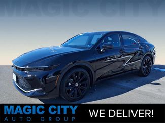 Used 2026 Toyota Crown Limited video 1