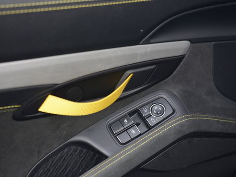 Certified 2022 Porsche 718 Cayman GT4 RWD image 14