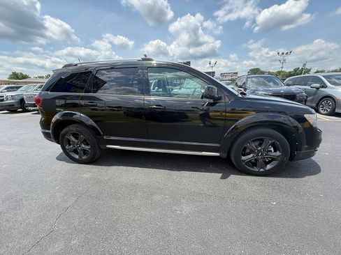 Used 2020 Dodge Journey Crossroad FWD image 2